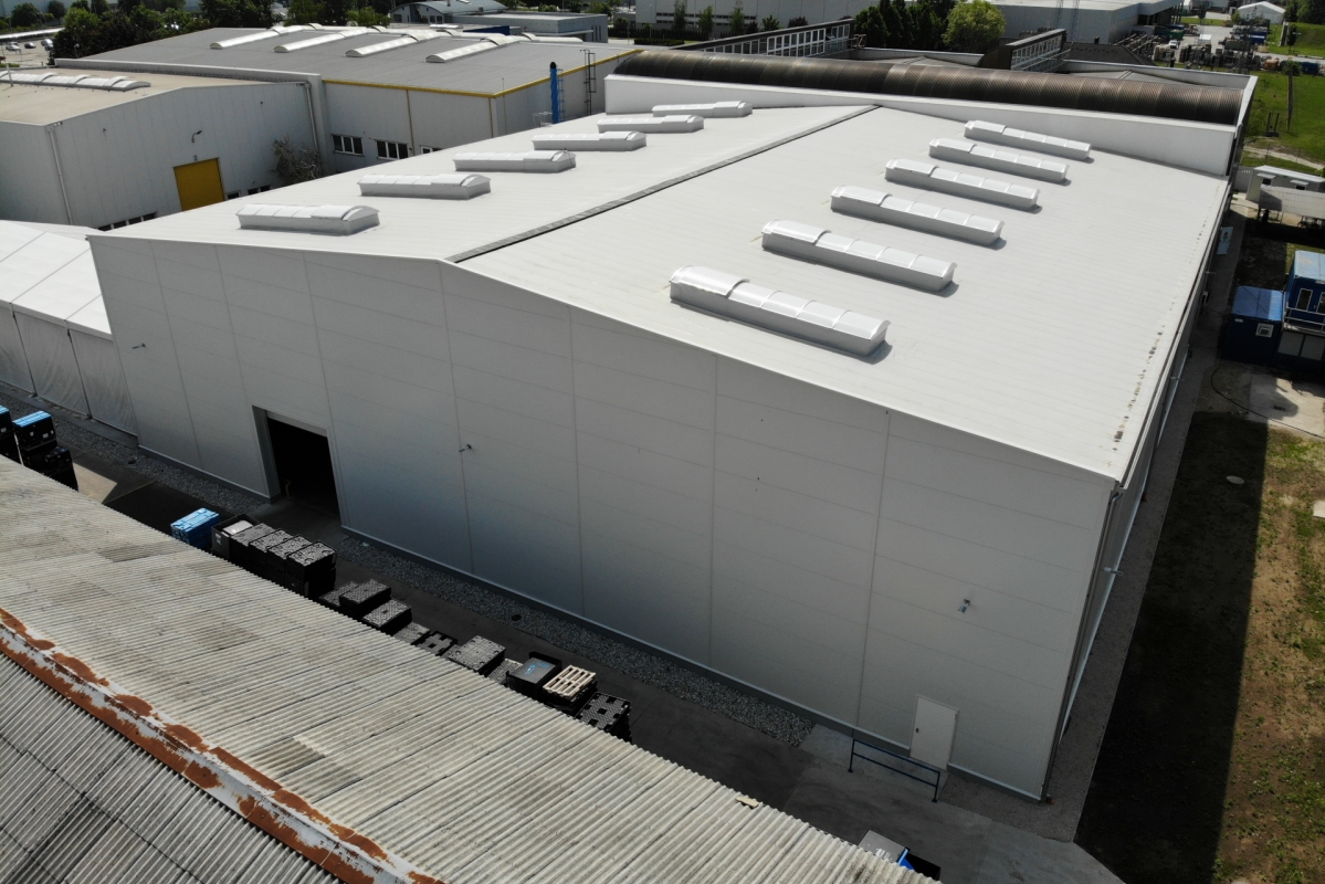 Robust Plastics dokkoló és csarnok